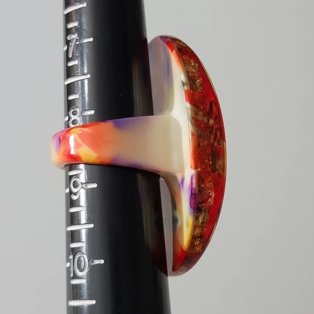 Large Smooth Acrylic Statement Ring Reds Rhinestone 8New without tags R4